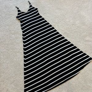 STRIPED MAXI DRESS